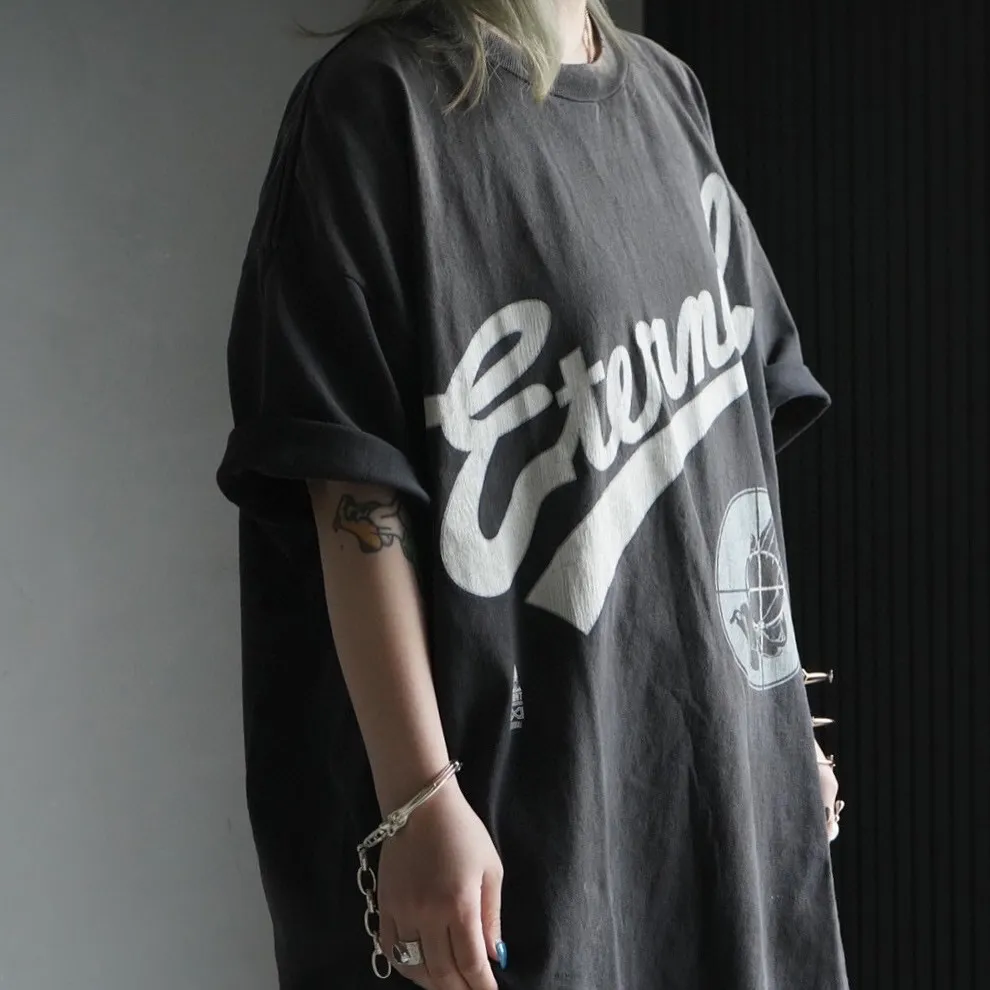 SAINT Mxxxxxx × FEAR OF GOD FG_SS TEE/SNT OF GOD/BLK 25SS Heavy FOG collaboration SAINT OF GOD prayer short sleeves Washed black S-XL This season's heavy collaboration FOG manager JERRY personally carries the goods SAINT OF GOD series collaboration has gained quite a buzz Customized original co-branded main label/wash label Top-notch printing technology Uses front and rear silver sand and cracked pulp Deep restoration